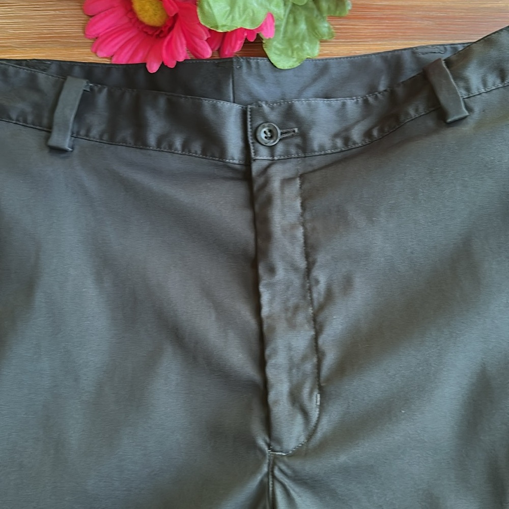 Men’s Nike Dri-Fit Golf Shorts Size 38 Black - Picture 2 of 9